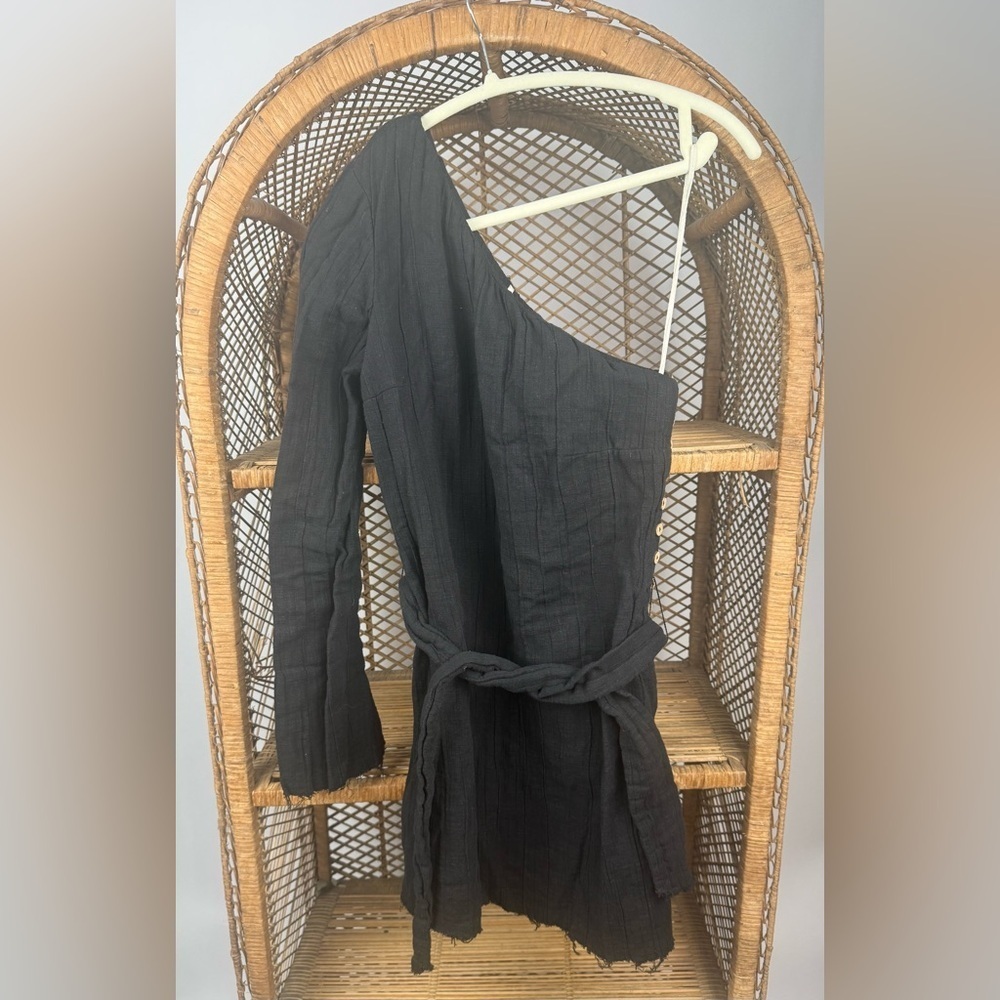 Free People One Shoulder Belted Mini Dress Black Gauze Boho Sz S EUC - Picture 4 of 7